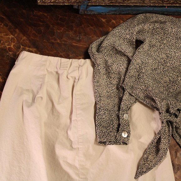 💛BANANA REPUBLIC Pencil Skirt - Picture 2 of 8